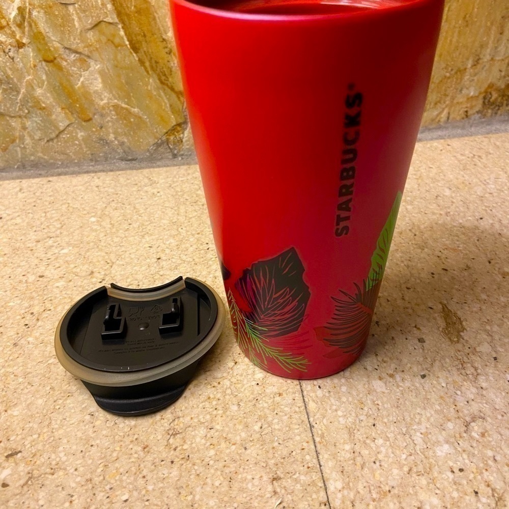Christmas STARBUCKS holiday pointsettia 12 oz travel mug.in rich red - Picture 4 of 14
